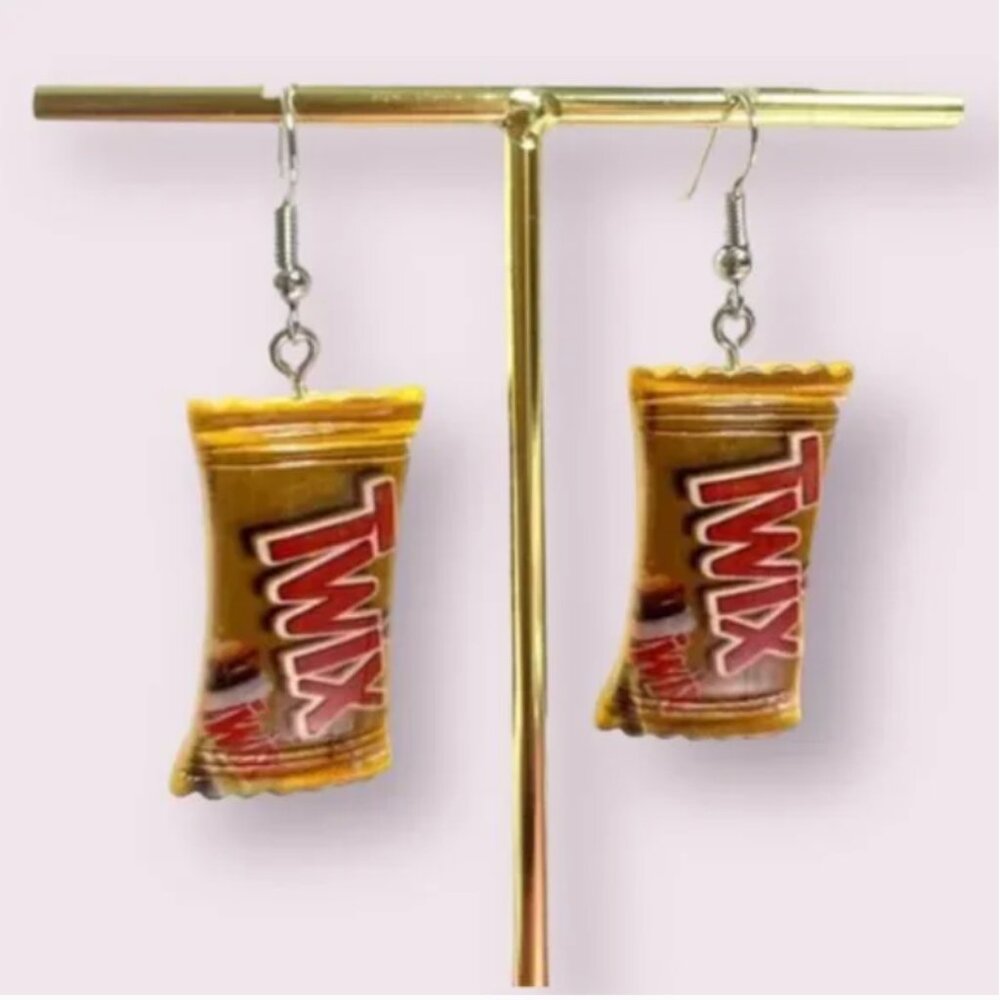 ⭐️❤️ FREE Twix Candy Chocolate Bar Chic Drop Trendy Pop Art Artsy Sweet Earrings